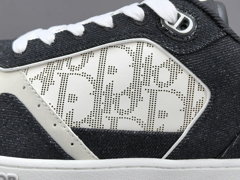 D10r sneakers