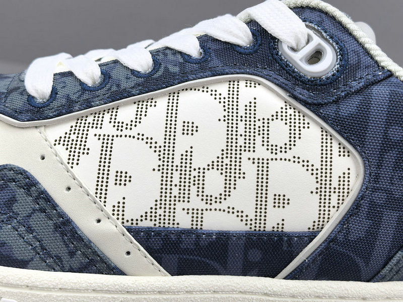 D10r sneakers