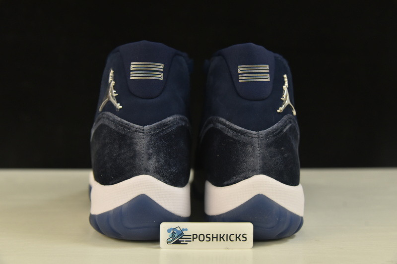 Air Jordan 11 WMNS “Midnight Navy” AR0715-441