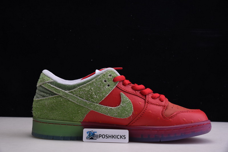 Nike SB Dunk Low Strawberry Cough CW7903-601