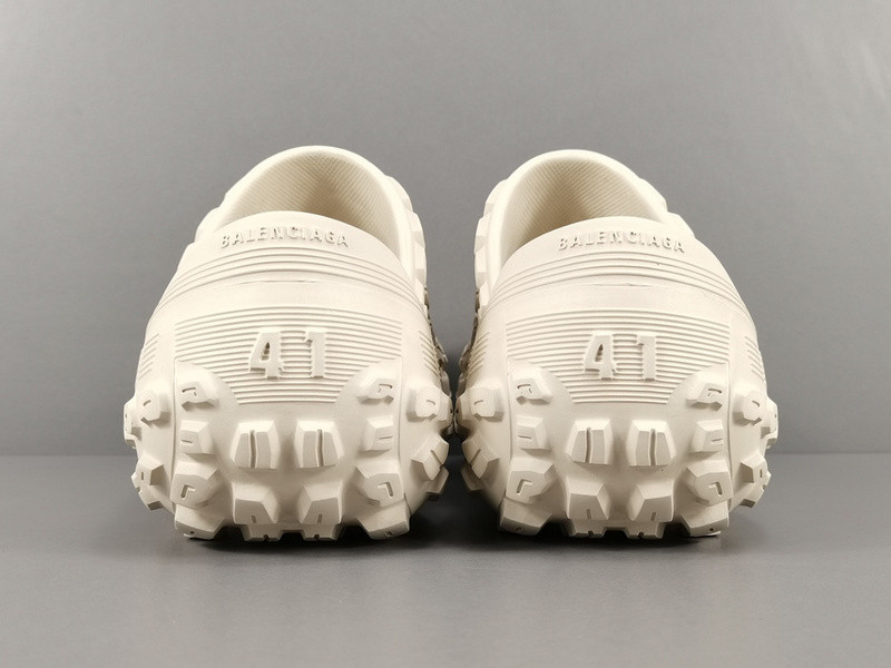 Ba*len*cia*ga bouncer clog