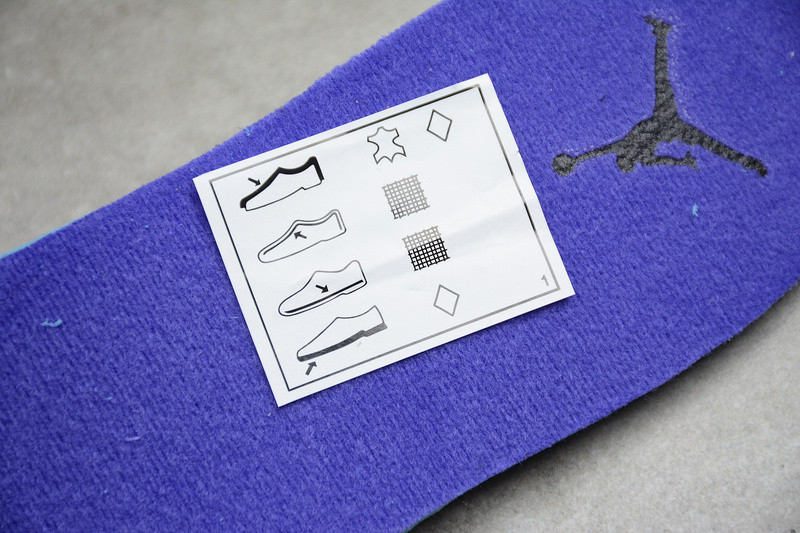 Air Jordan 1 Mid AJ1 554725-051