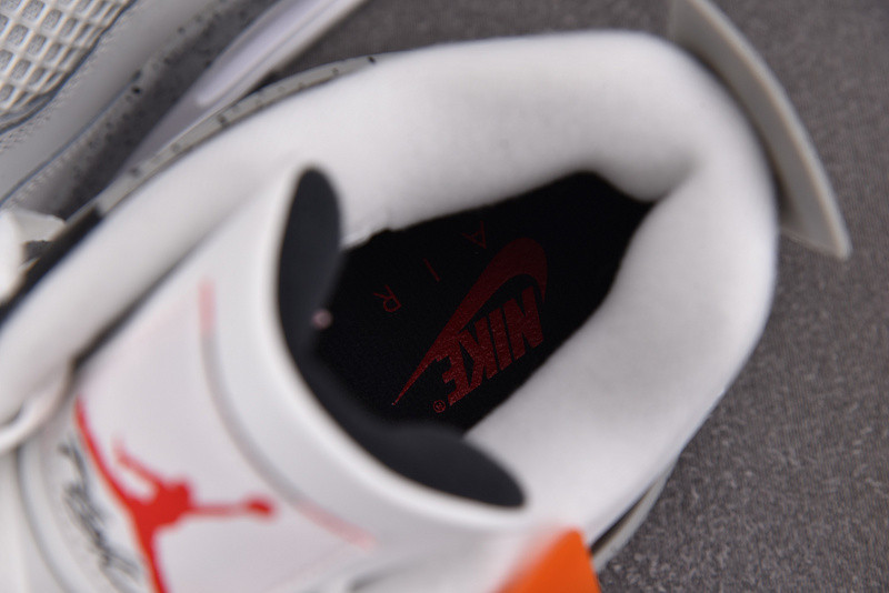 Air Jordan 4 "White Cement" 2025 FV5029-100