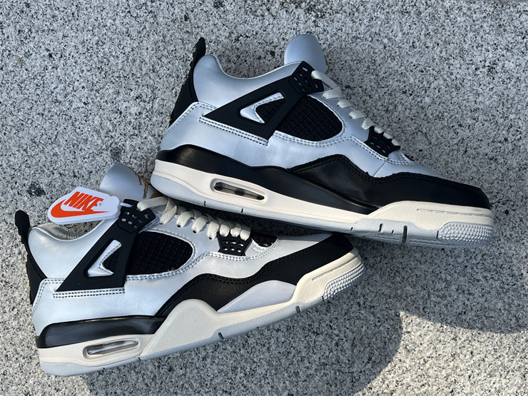 Air Jordan 4 GS "Pure Platinum" FZ8585-070
