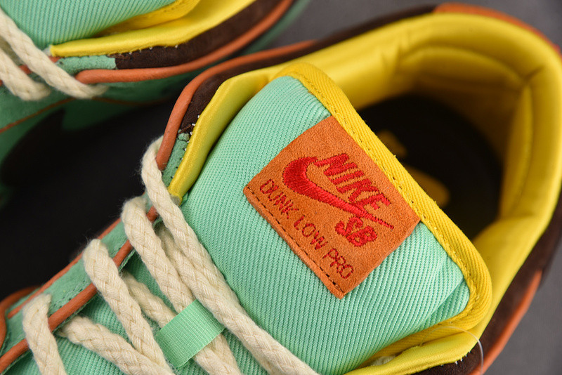 Nike SB Dunk Low "Rodeo" HF3058-300