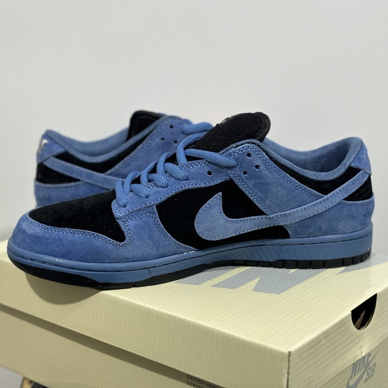 S*prem* x nike sb dunk low ocean fog hq8487-400