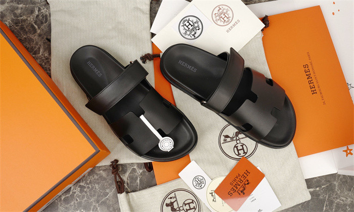 H*rmes Sandals