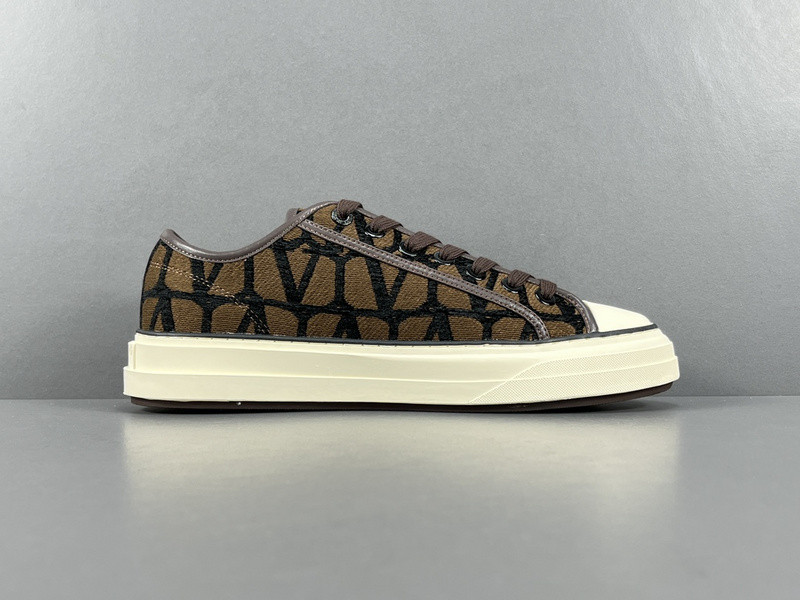 Va1e*ntin0 garavani totaloop