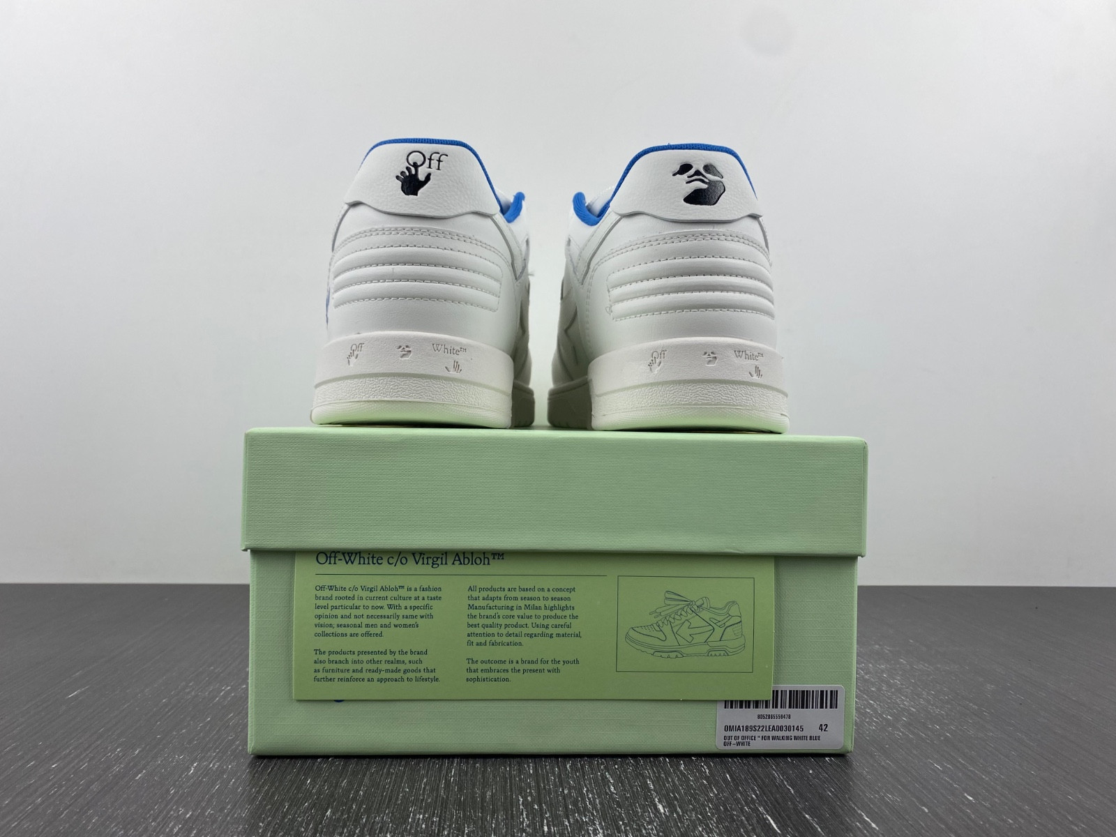 Off-White c/o Virgil Abloh