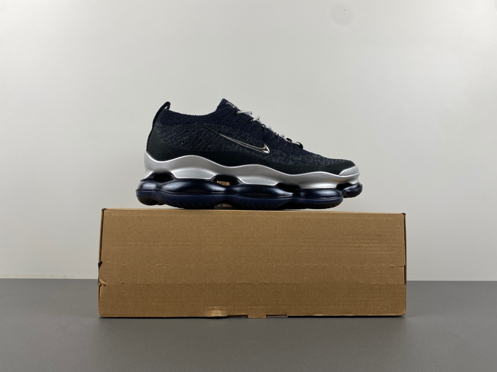 Nike AIR MAX Low-Top Sneakers HJ3487-001