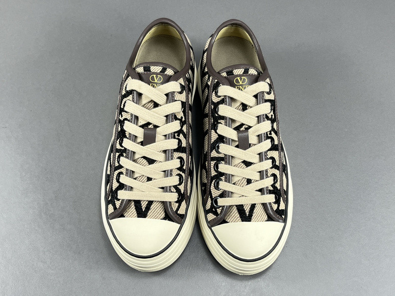 Va1e*ntin0 garavani totaloop