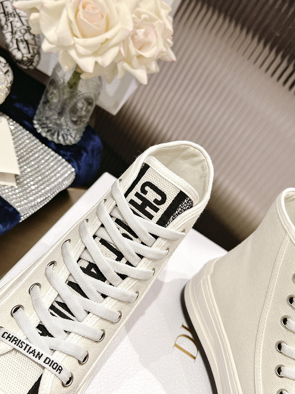 D B23 HIGH-TOP SNEAKERS