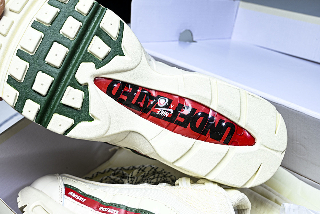 UNDEFEATED Nike Air Max 95 "Sail" IB4453-100