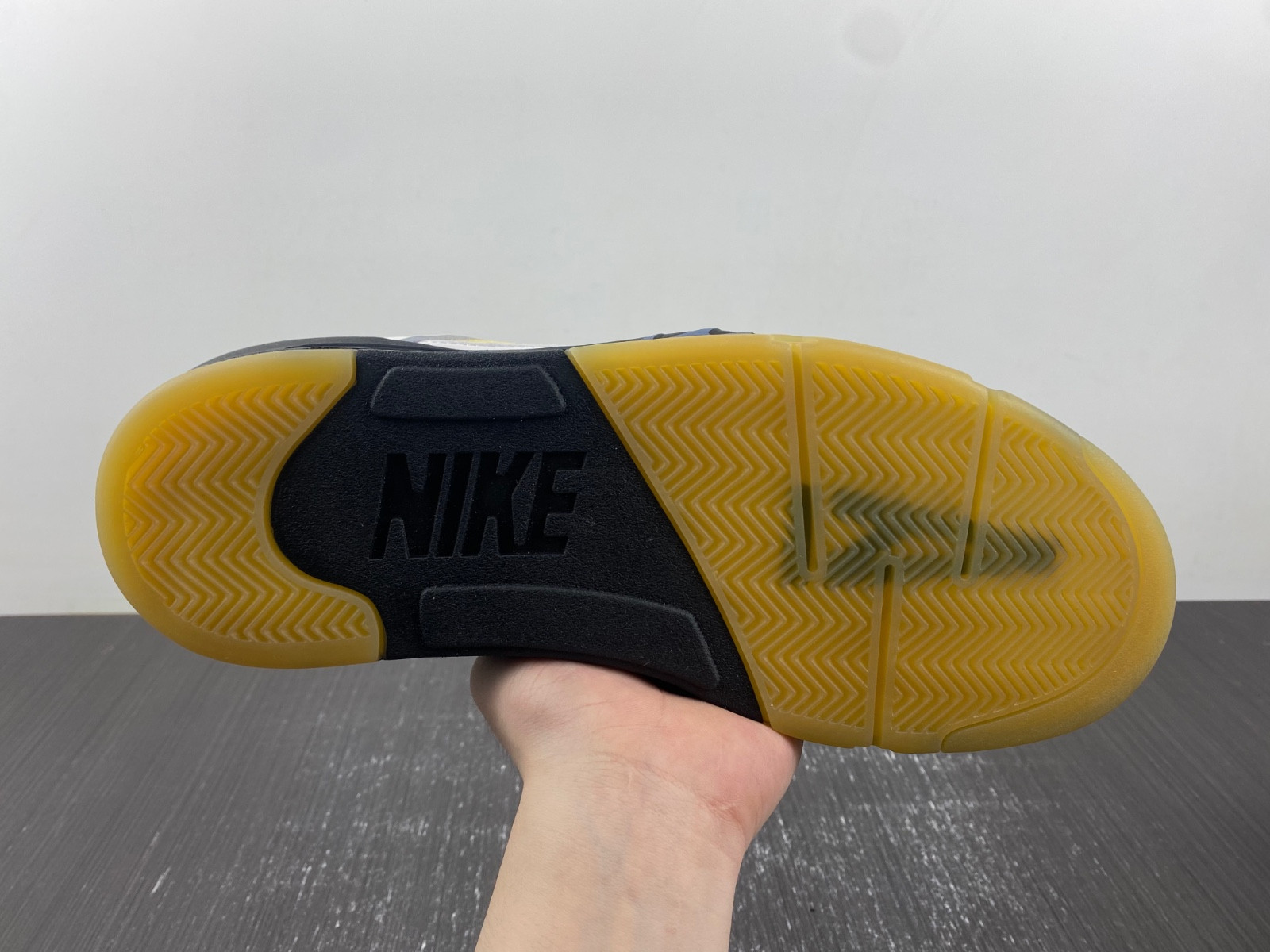 A Ma Maniére Air Jordan 5 Diffused Blue FZ5758-004