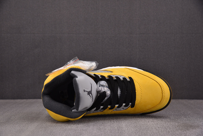 Air Jordan 5 Tokyo23 IO3372-700