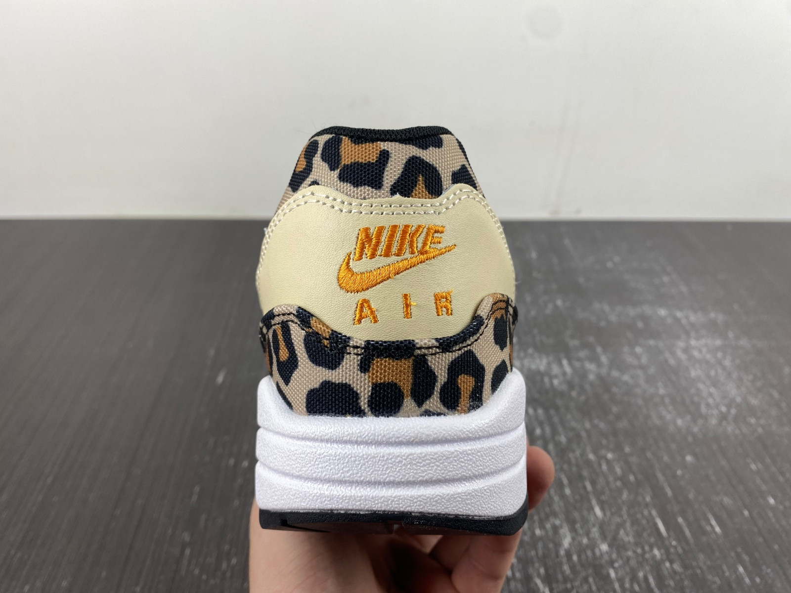 Nike WMNS Air Max 1 Premium Leopard BV1977-200