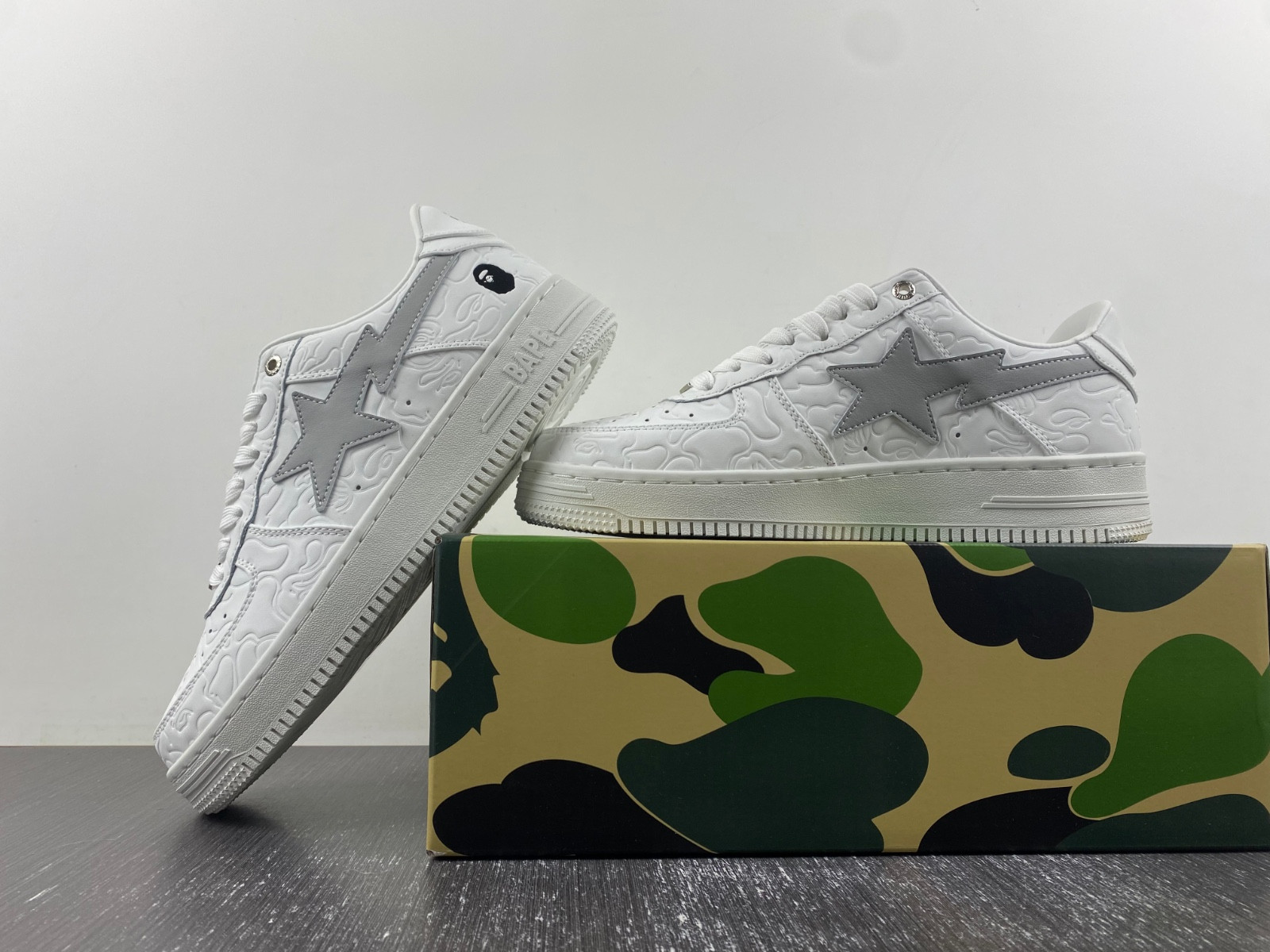 BAPE SNEAKERS