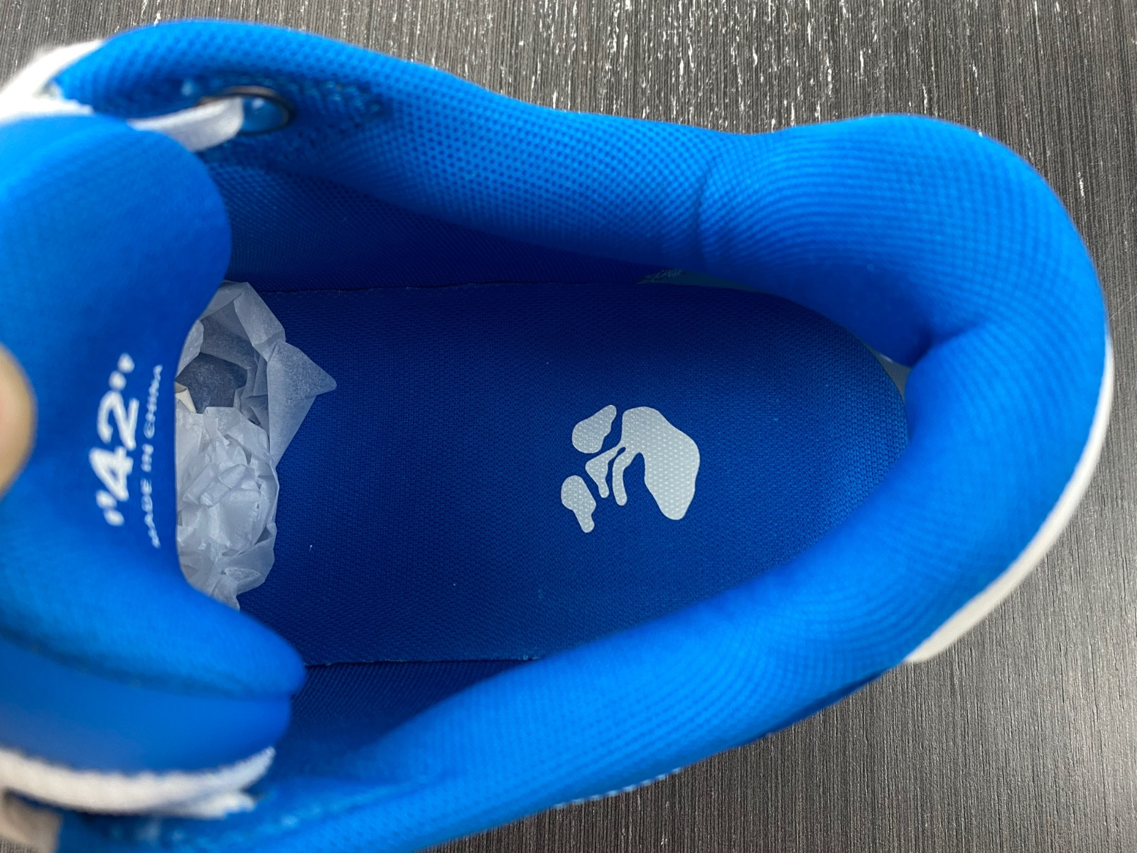 Off-White c/o Virgil Abloh