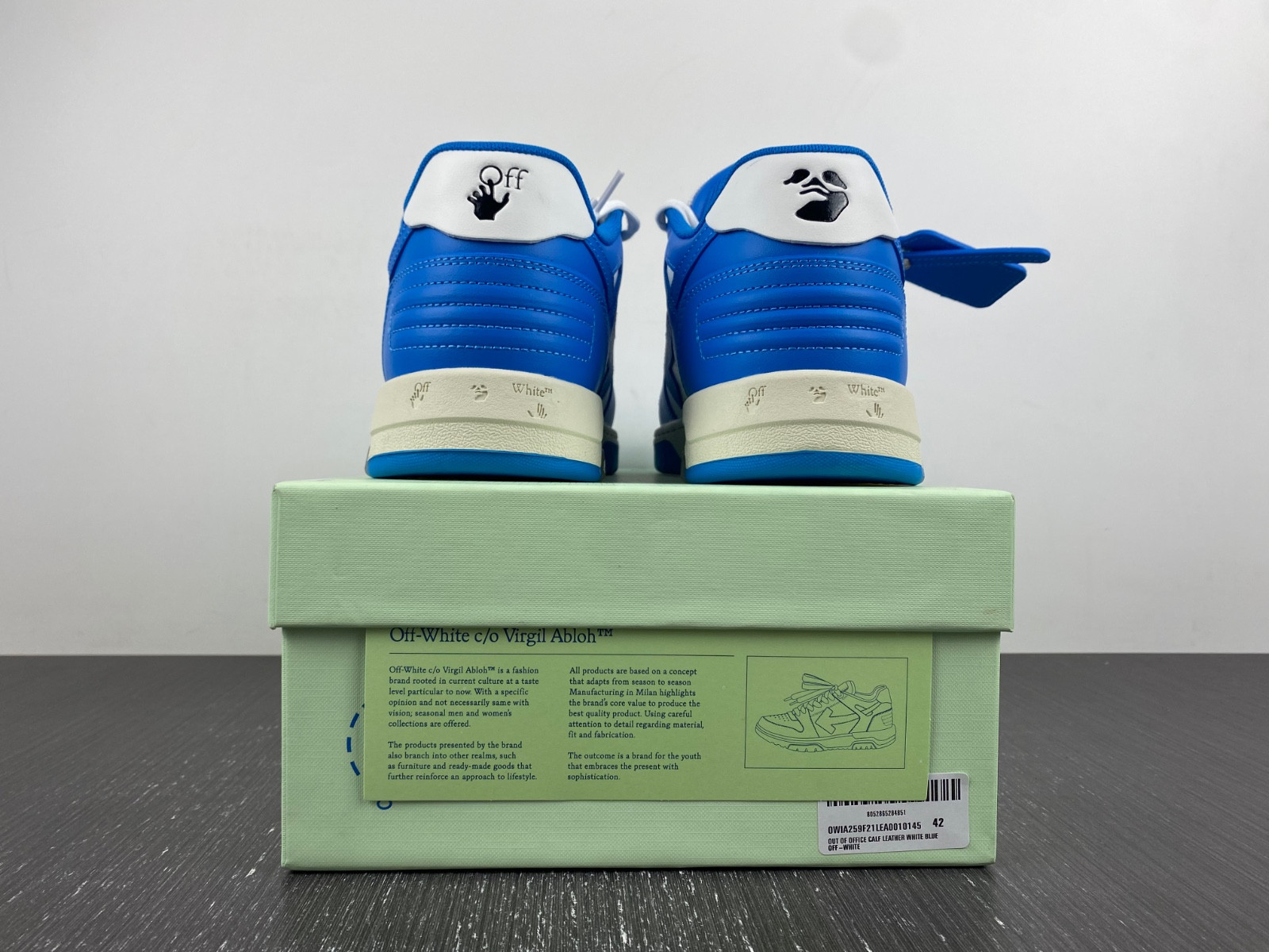 Off-White c/o Virgil Abloh