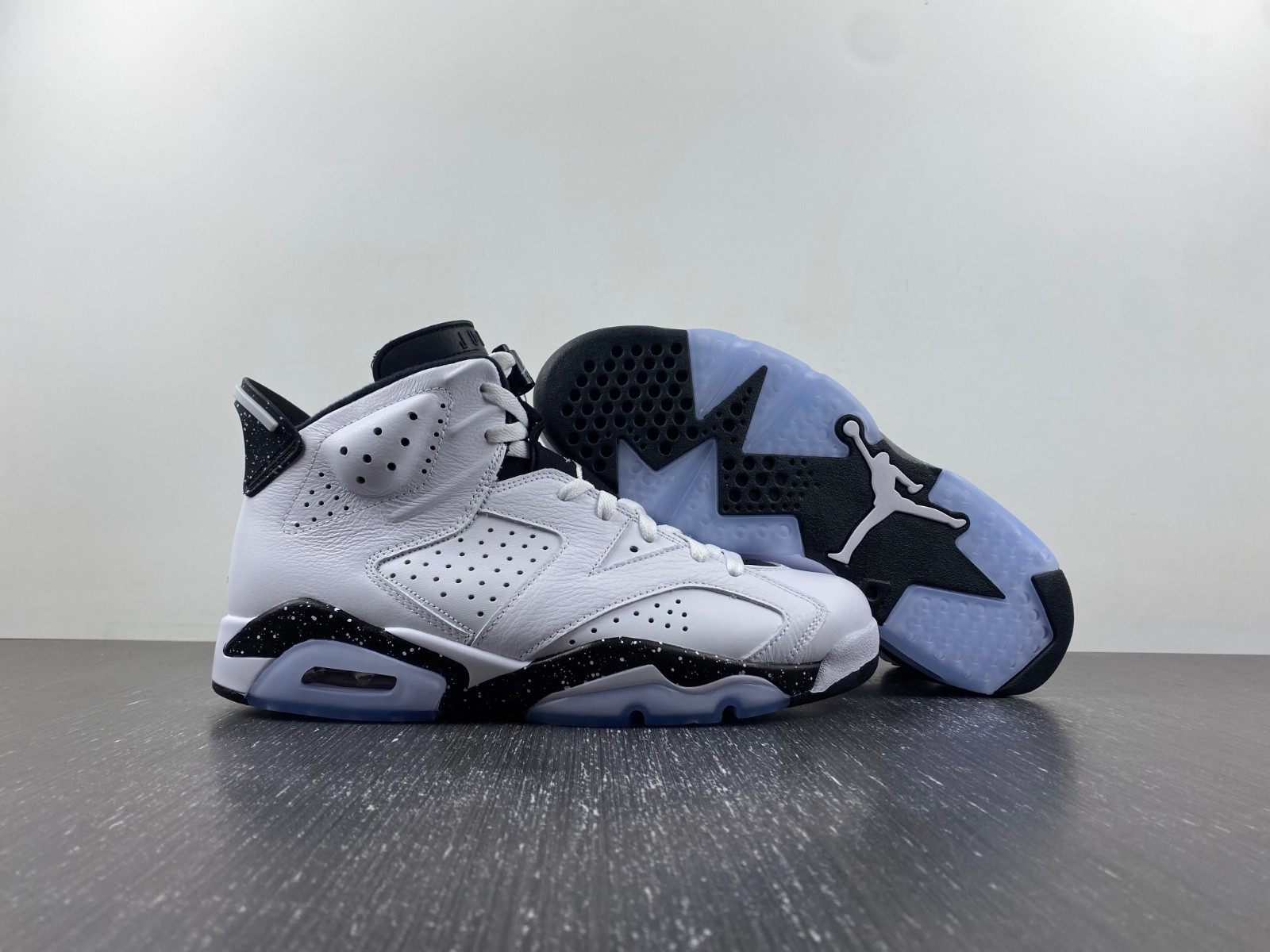 Air Jordan 6 "Reverse Oreo" CT8529-112