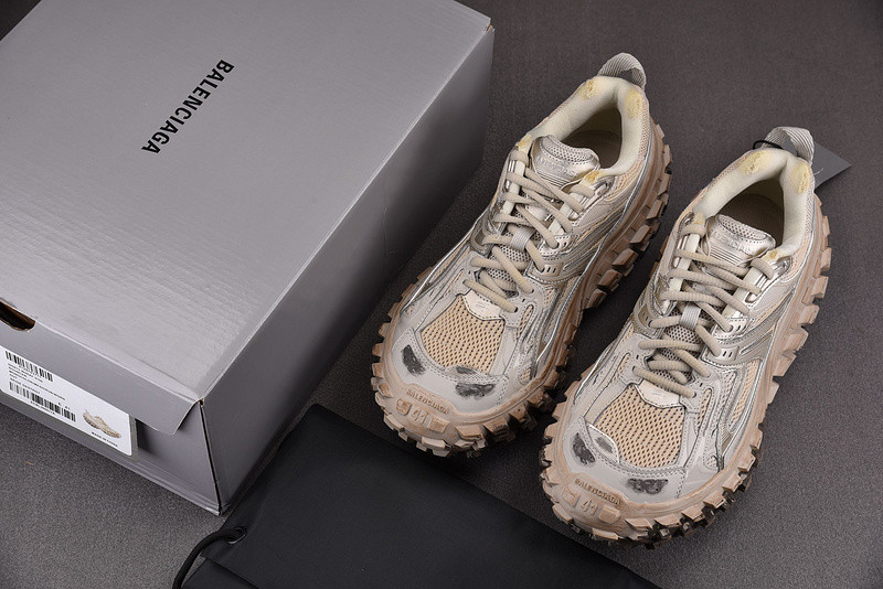 Ba*len*cia*ga bouncer chunky-sole sneakers