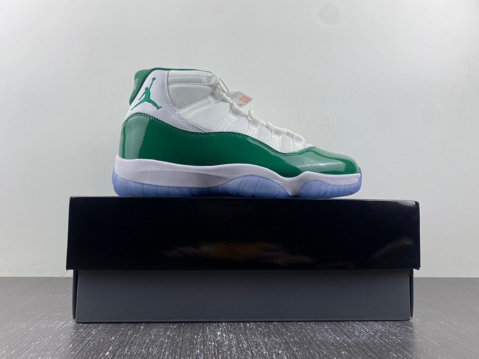 Air Jordan 11 Retro Low CT8012-113