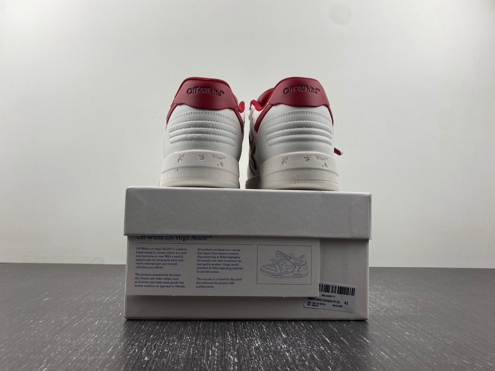 Off-White c/o Virgil Abloh