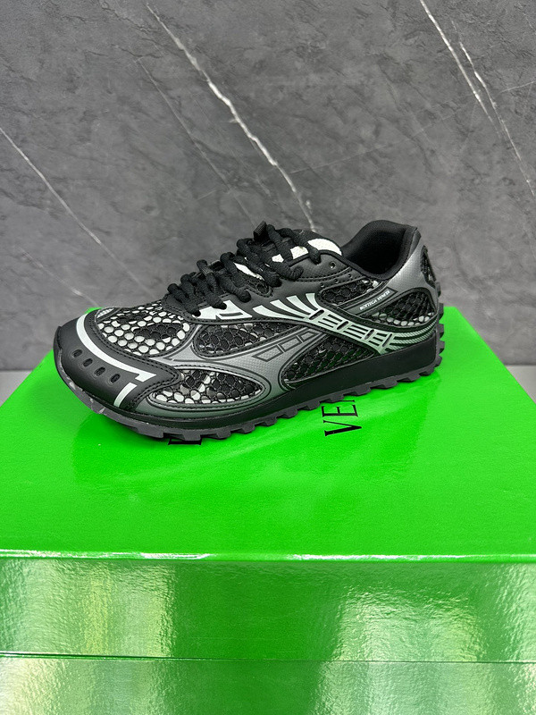 Bo*te*ga ve*ne*ta low-top orbit sneakers in black