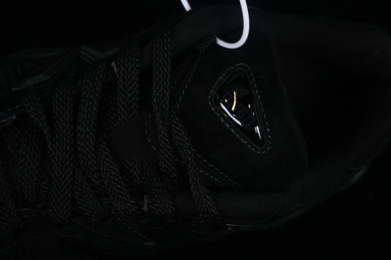 New Balance 9060 Triple Black U9060BPM