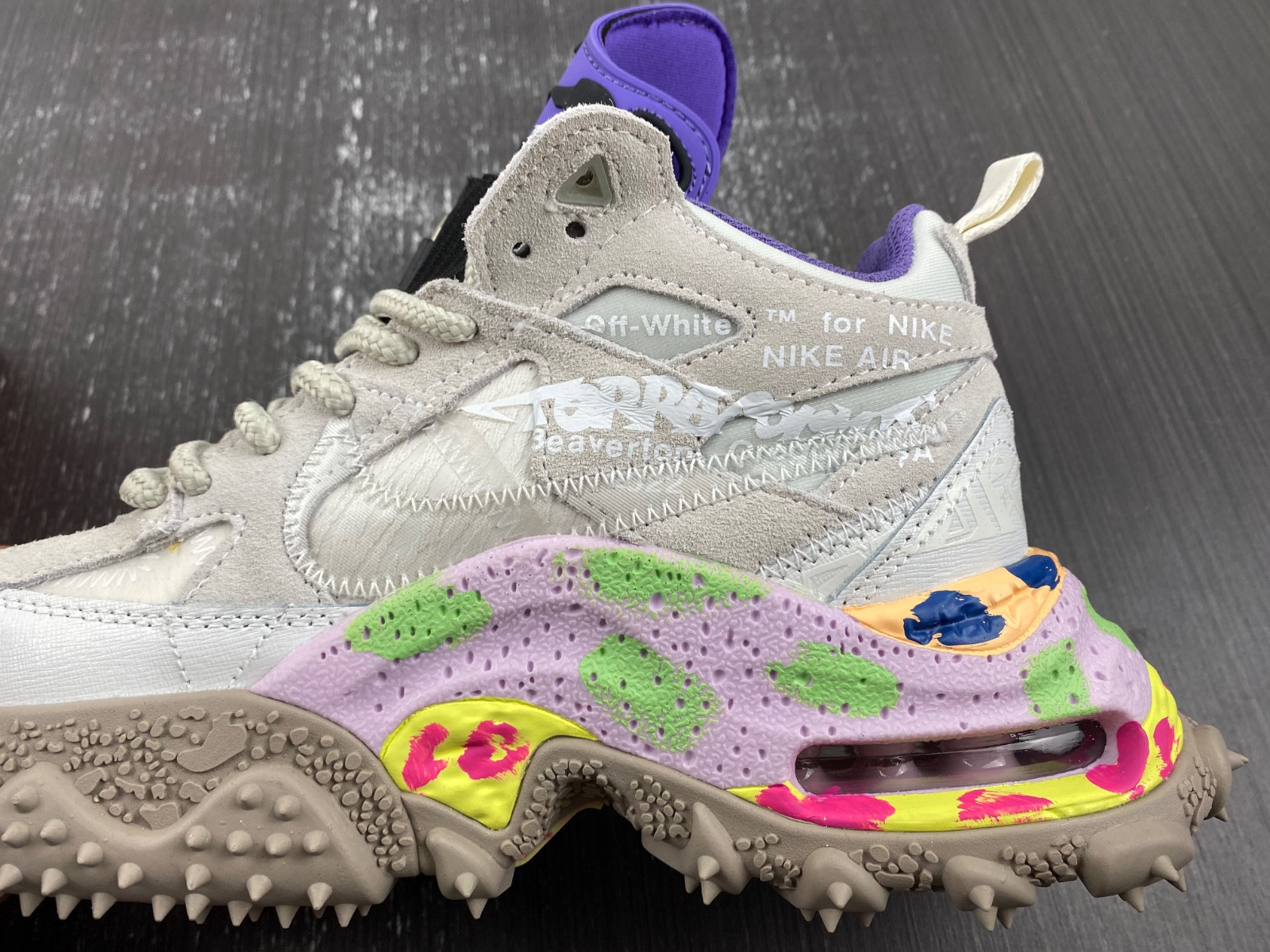 Off-White c/o Virgil Abloh