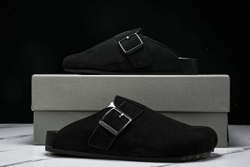 Ba*len*cia*ga Ba*len*cia*ga black ‘sunday’ suede slides