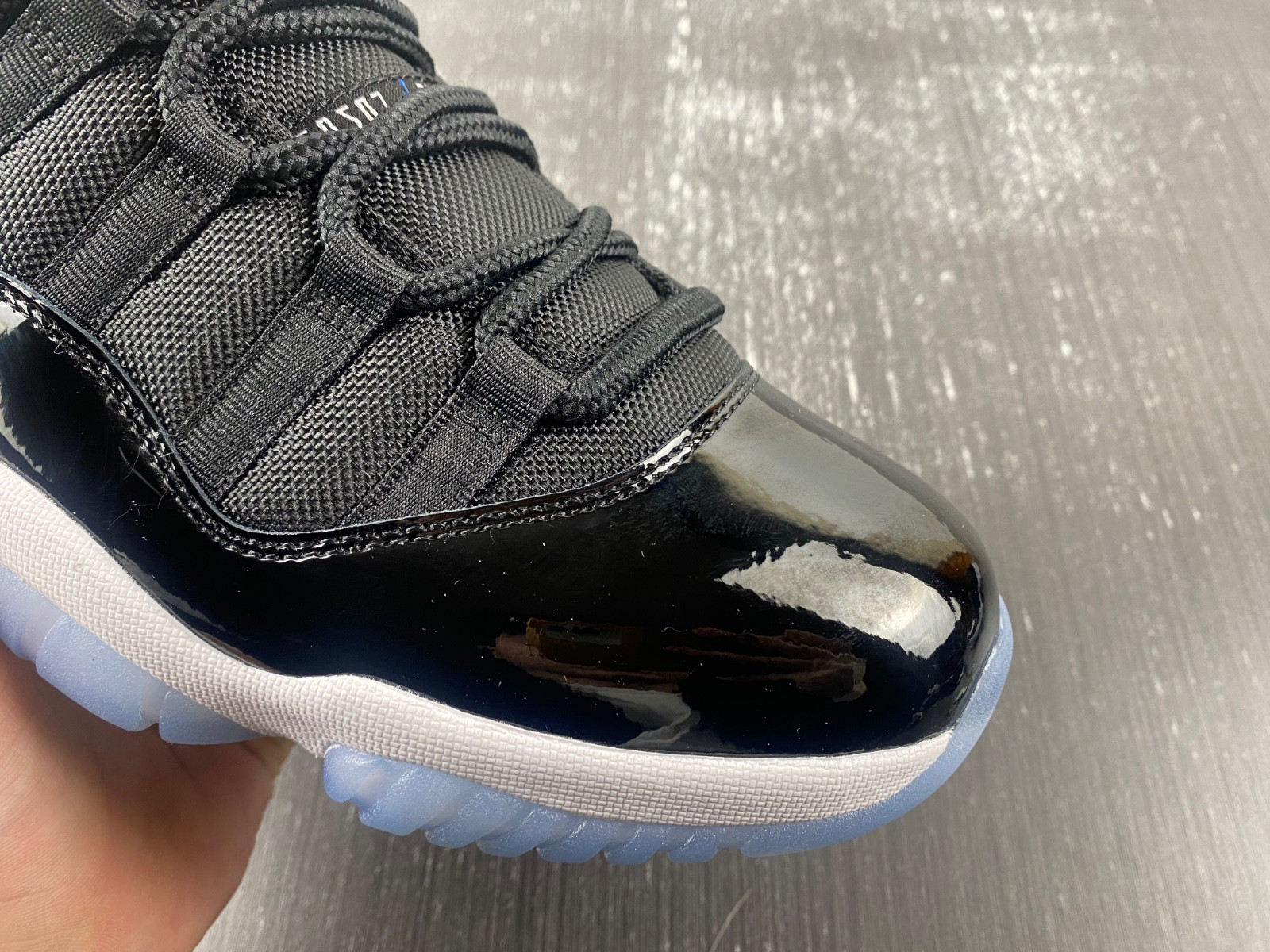 Air Jordan 11 Low 