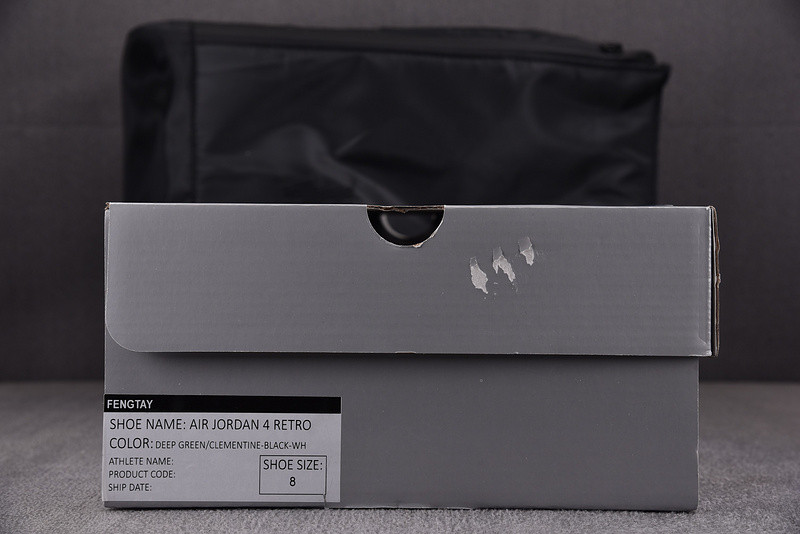 Jordan 4 Retro Undefeated Men