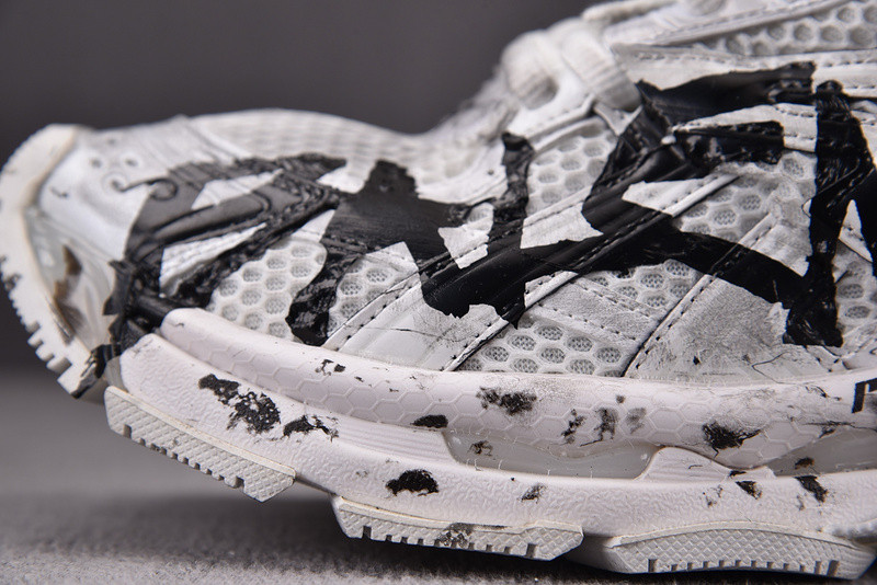 Ba*len*cia*ga runner graffiti 677403 w3ra9 9008