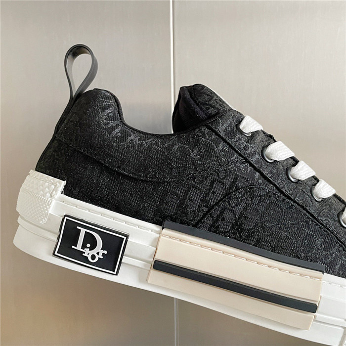 B23 SKATER SNEAKER