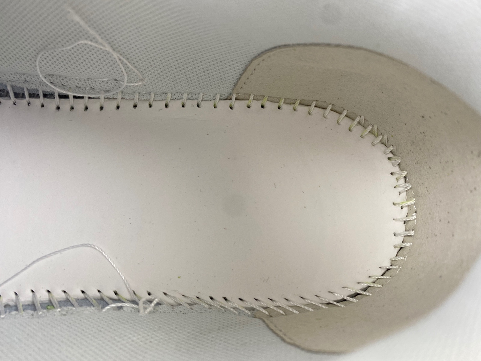 Off-White c/o Virgil Abloh