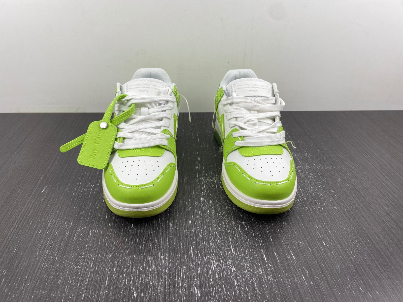 Off-White c/o Virgil Abloh