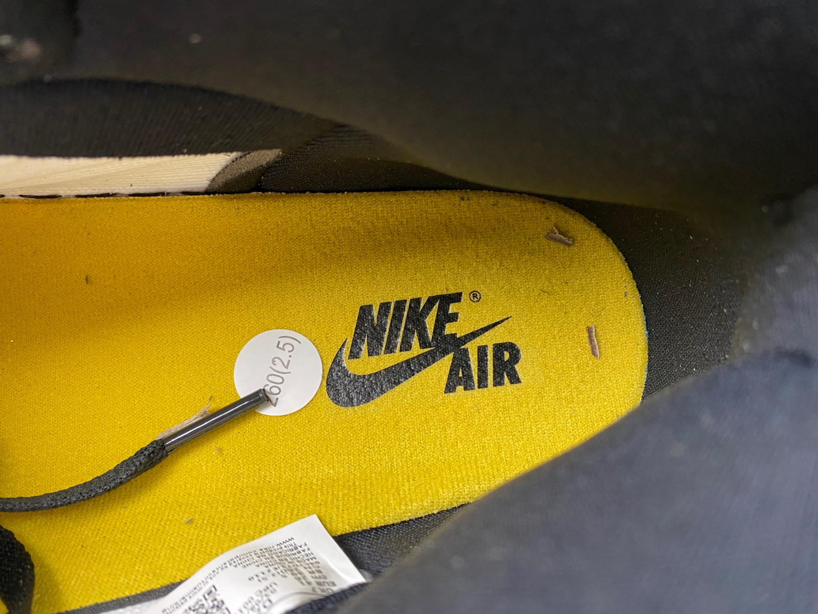 Air Jordan 1 High OG "Yellow Ochre" DZ5485-701