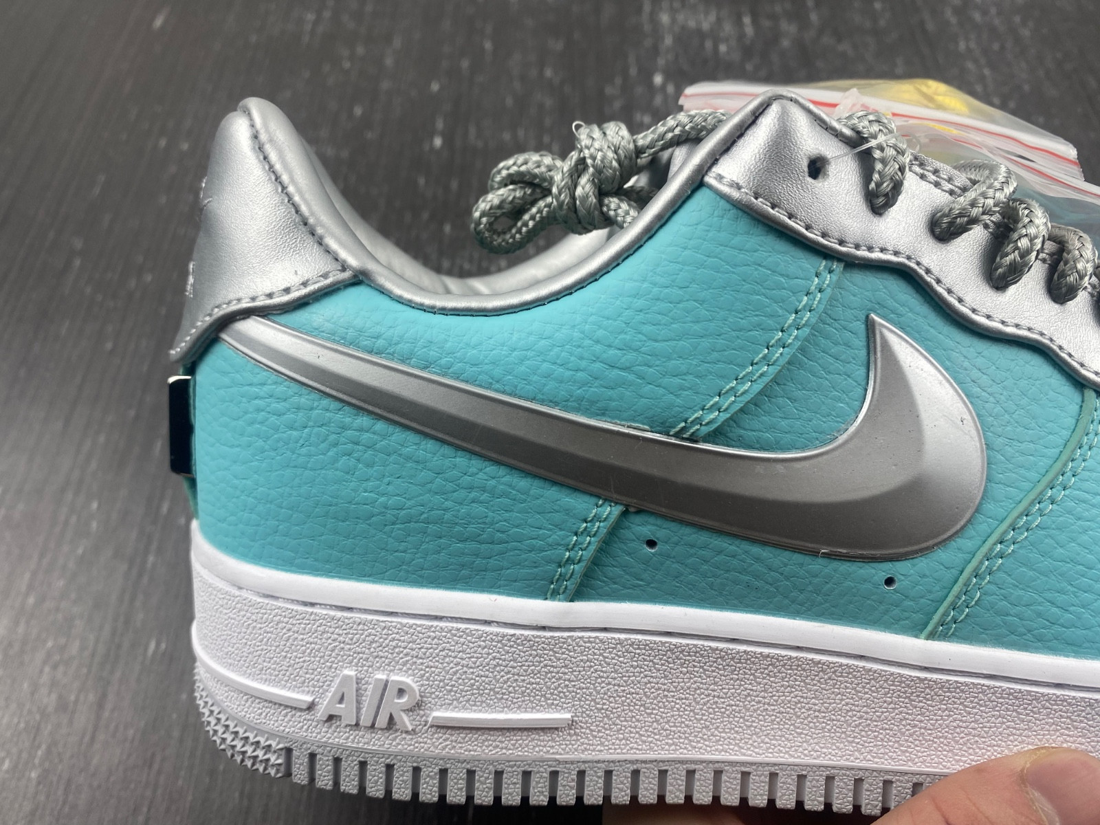 T*f*ny & co. x air force 1 low dz1382-003