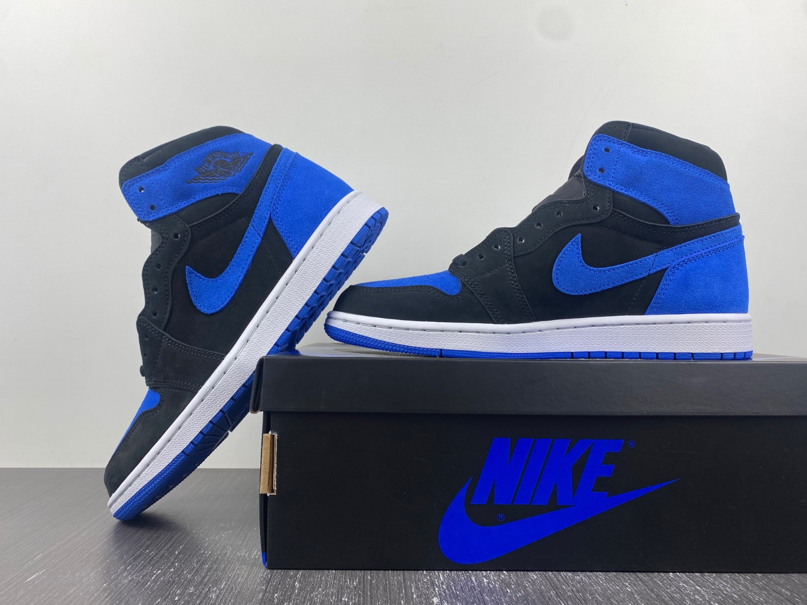 Air Jordan 1 Royal Suede DZ5485-042