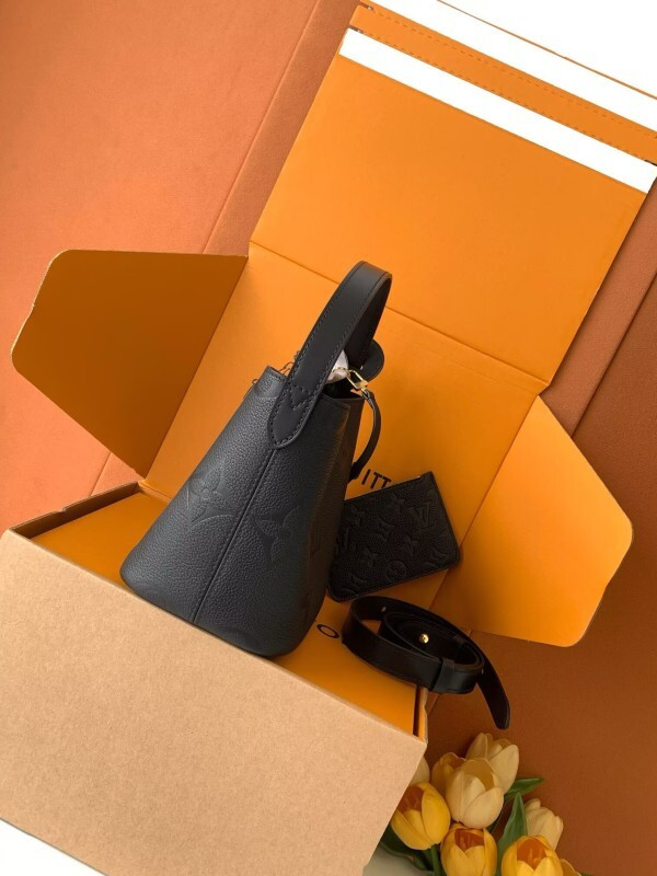 l0vis Vvtt0n all in bb bag