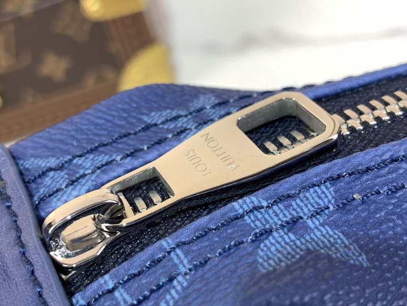 l0vis Vvtt0n monogram gradient hamac bag