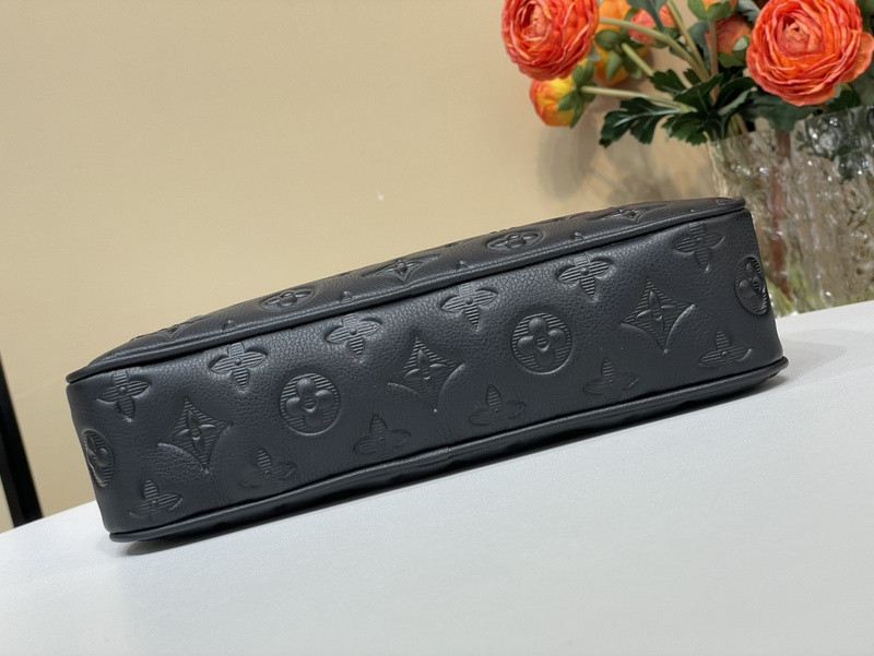 l0vis Vvtt0n pochette kasai