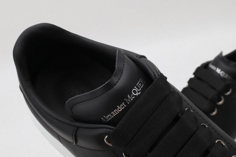 a1exa*der Mcqv*en sneaker