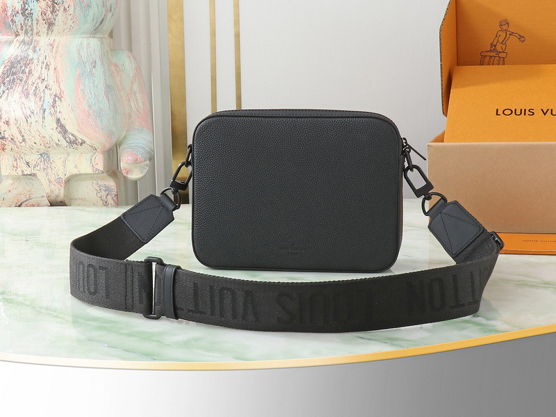 l0vis Vvtt0n trio jm messenger