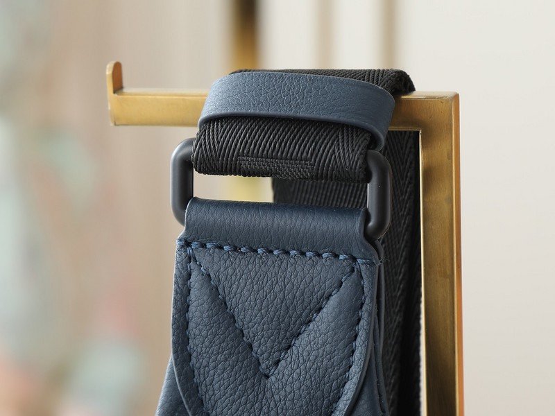 LV Duo Slingbag Monogram Shadow