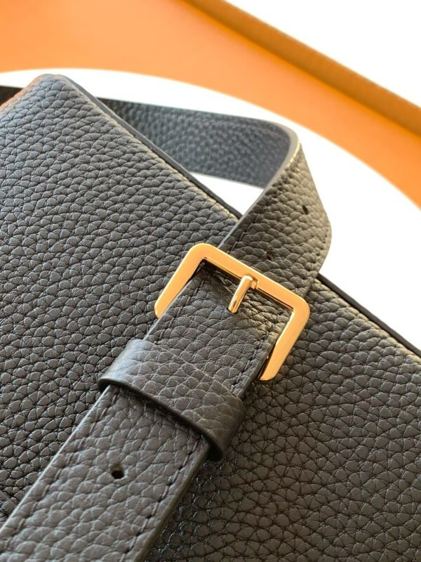 LV capucines Mini Black