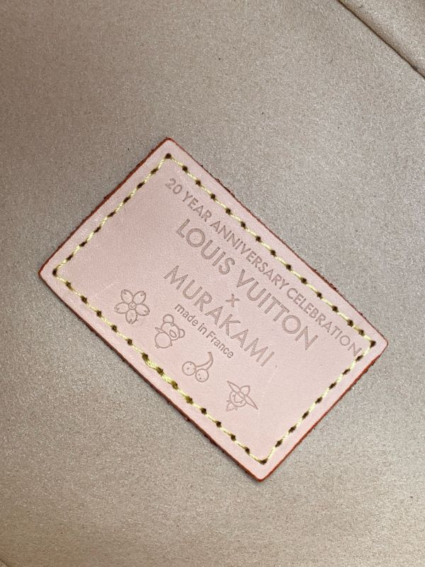 l0vis Vvtt0n all in bb