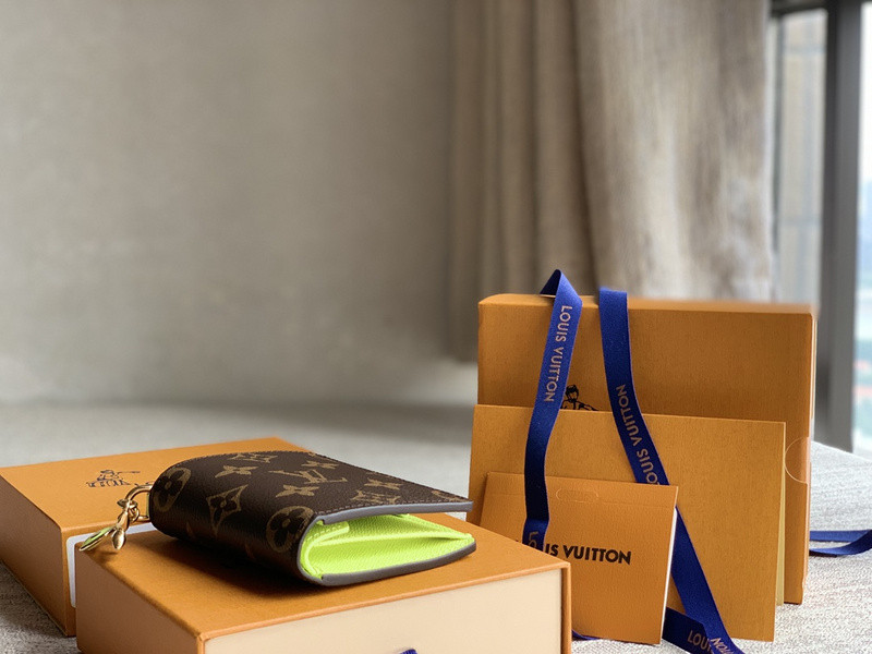 LV Charms Pocket Wallet Monogram