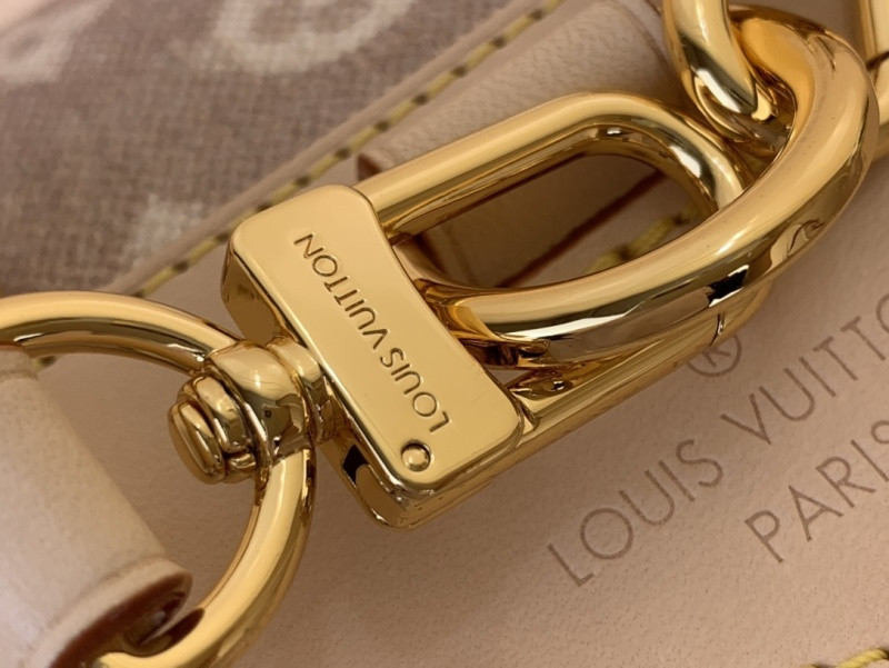 l0vis Vvtt0n monogram excursion backpack